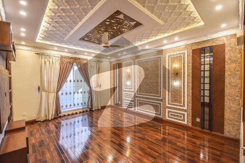 2 Kanal Beautiful House 2 Kanal Beautiful House