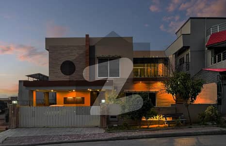 1 Kanal Double Unit House in Phase 3