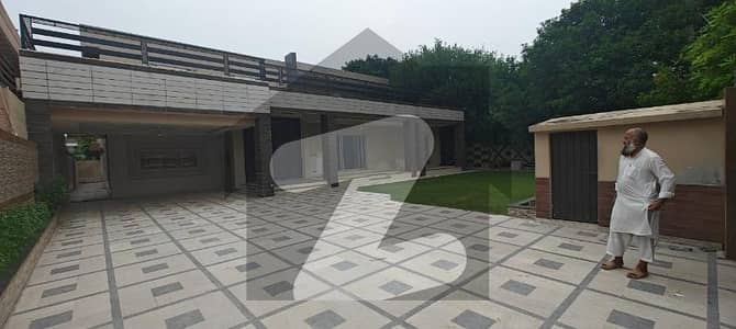 2 Kanal House is Available for Rent