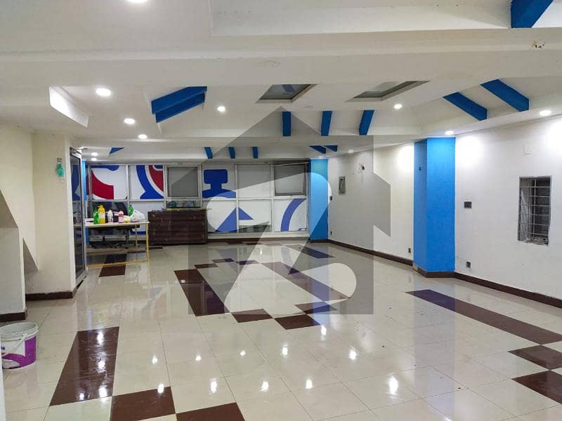 VIP OFFICES FOR RENT AT PRIME LOCATIONS VIP OFFICES FOR RENT AT PRIME LOCATIONS