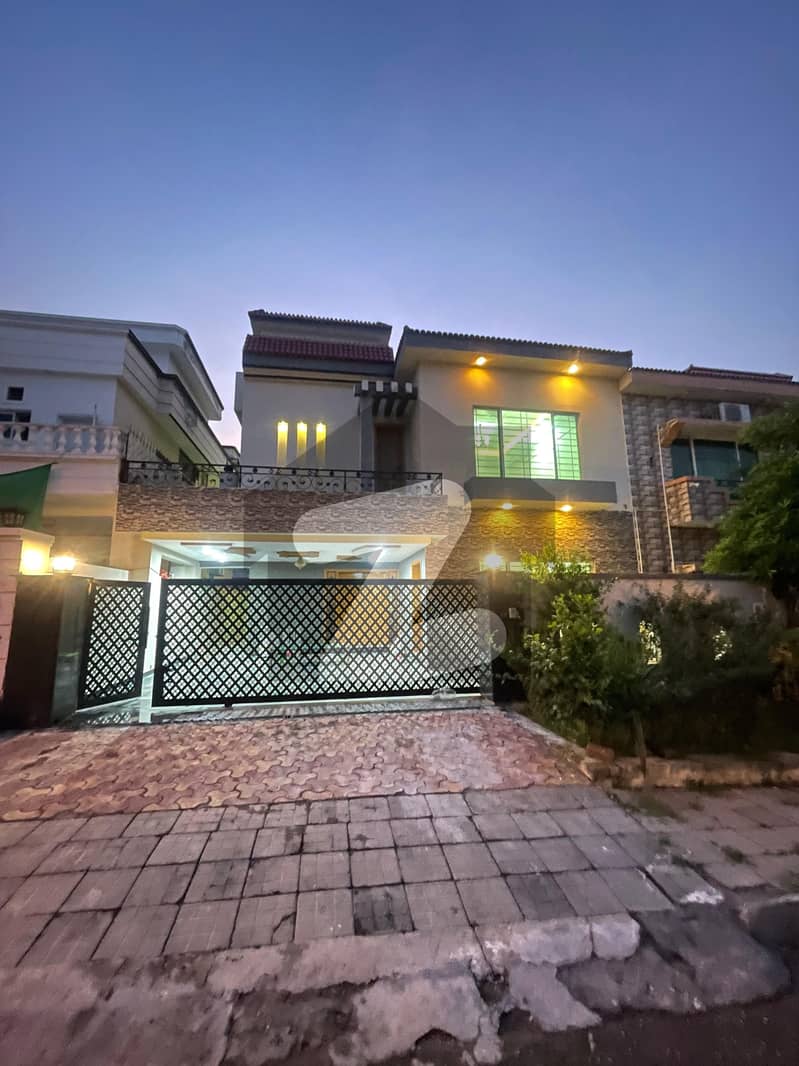 10 Marla Back Open Highteded Location House