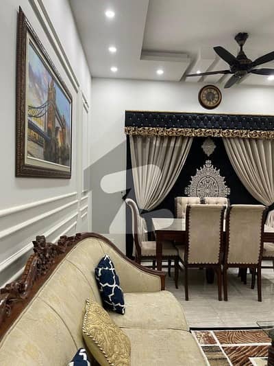 250 Yard Duplex Bungalow 5 Bed For Sale VIP Location For Families