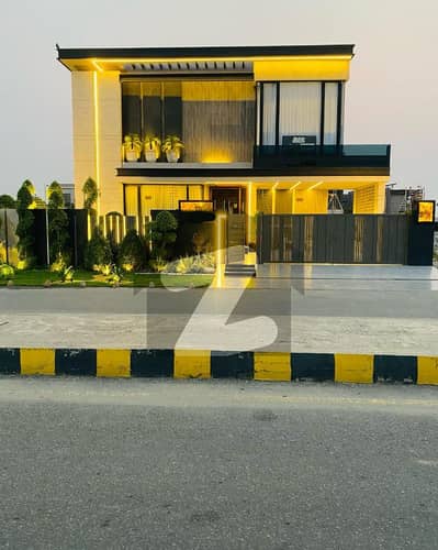 پارک ویو سٹی لاہور میں 5 کمروں کا 1 کنال مکان 6.0 کروڑ میں برائے فروخت۔
