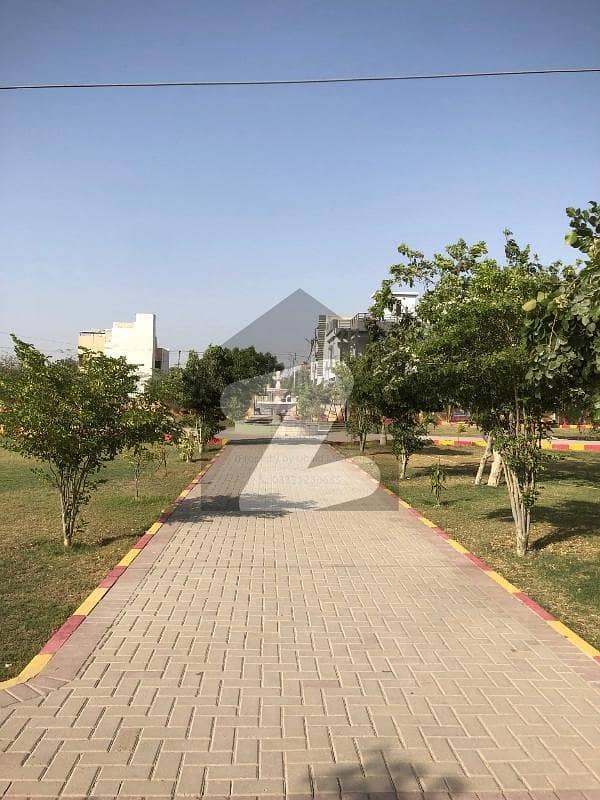 سومرا سوسائٹی سکیم 33,کراچی میں 10 مرلہ رہائشی پلاٹ 2.2 کروڑ میں برائے فروخت۔