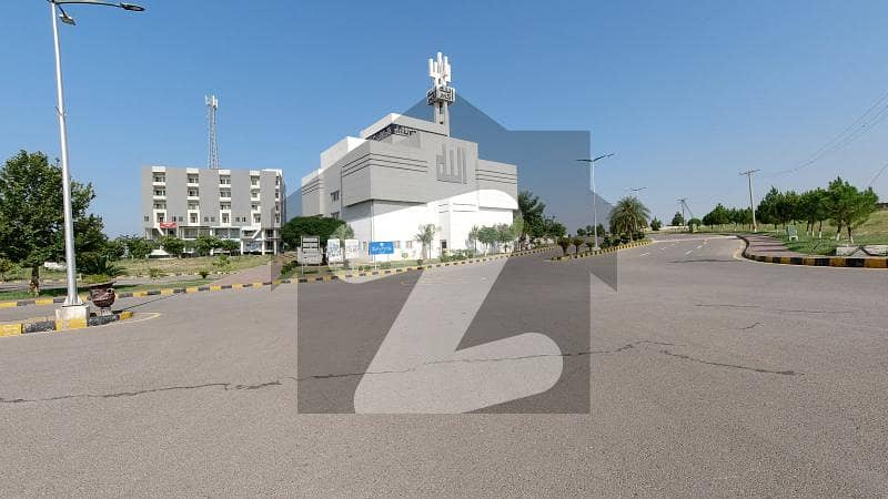 5 Kanal Farm House Plot Available For Sale. Multi Residencia and ...