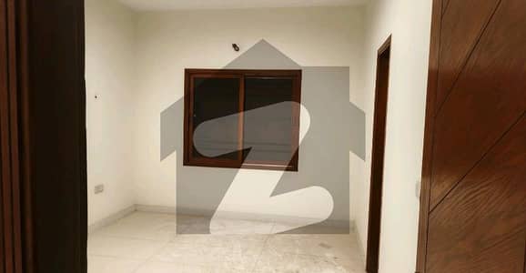 Prime Location 240 Square Yards Lower Portion In Gulshan-E-Iqbal - Block 13/C