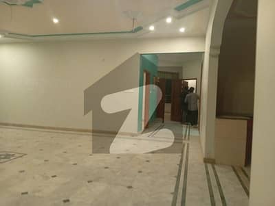 Ist Floor 400 Square Yards Office For rent In Gulistan-e-Jauhar - Block 3 Karachi
