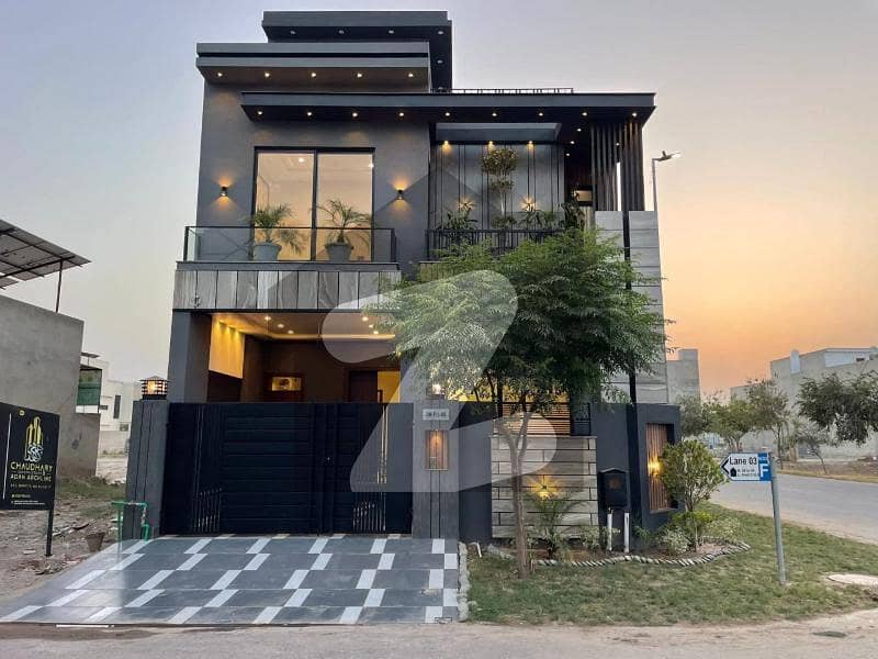 Stunning Corner House Is Available For sale In Royal Orchard Stunning Corner House Is Available For sale In Royal Orchard
