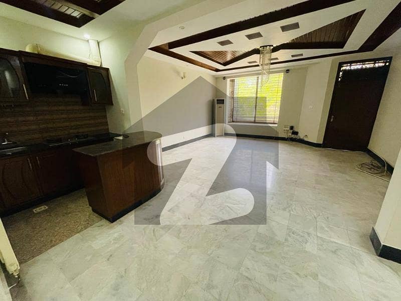 F-8 Top Location Office For Rent F-8 Top Location Office For Rent
