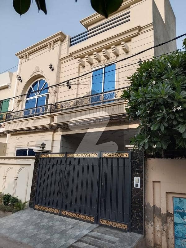بوسان روڈ ملتان میں 4 کمروں کا 5 مرلہ مکان 1.6 کروڑ میں برائے فروخت۔ بوسان روڈ ملتان میں 4 کمروں کا 5 مرلہ مکان 1.6 کروڑ میں برائے فروخت۔