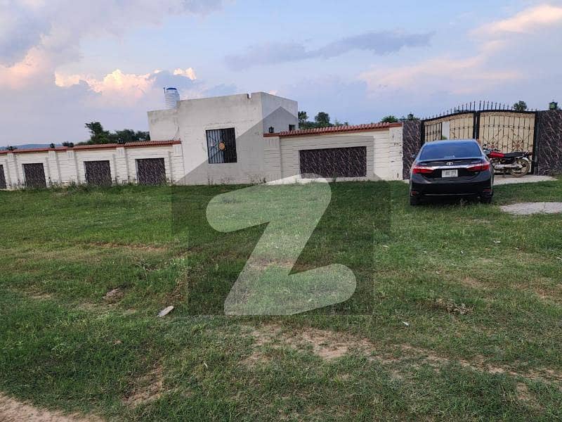 فتح جنگ روڈ اسلام آباد میں 1 کمرے کا 8 کنال فارم ہاؤس 3.0 کروڑ میں برائے فروخت۔