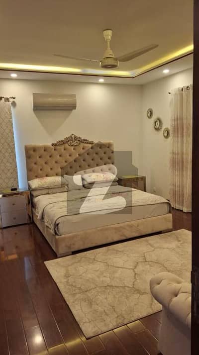 ڈی ۔ 12 اسلام آباد میں 7 کمروں کا 1 کنال مکان 30.0 کروڑ میں برائے فروخت۔