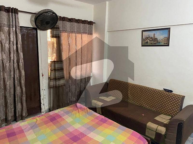 نارتھ ناظم آباد کراچی میں 2 کمروں کا 4 مرلہ فلیٹ 2.15 کروڑ میں برائے فروخت۔