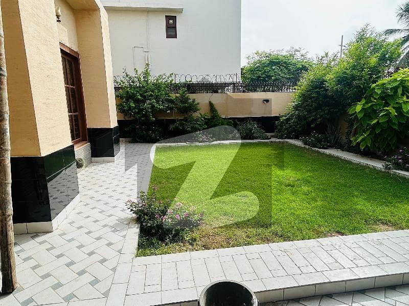 500 square yards bungalow Available For sale 500 square yards bungalow Available For sale