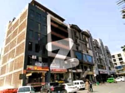 ڈی ایچ اے فیز 6 - مین بلیوارڈ ڈی ایچ اے فیز 6,ڈیفنس (ڈی ایچ اے),لاہور میں 4 مرلہ عمارت 11.5 کروڑ میں برائے فروخت۔