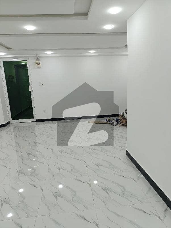 بلیو ایریا اسلام آباد میں 1 مرلہ دفتر 1.95 کروڑ میں برائے فروخت۔ بلیو ایریا اسلام آباد میں 1 مرلہ دفتر 1.95 کروڑ میں برائے فروخت۔