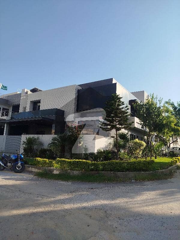 1 Kanal Upper Portion For Rent 1 Kanal Upper Portion For Rent