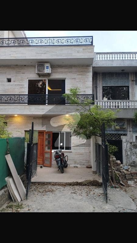 House for sale at G-10 size 6 Marla House for sale at G-10 size 6 Marla