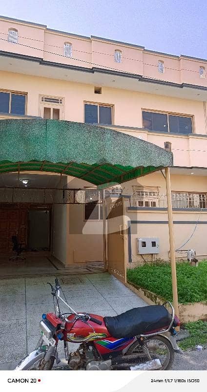 جی ۔ 13/2 جی ۔ 13,اسلام آباد میں 5 کمروں کا 8 مرلہ مکان 5.2 کروڑ میں برائے فروخت۔ جی ۔ 13/2 جی ۔ 13,اسلام آباد میں 5 کمروں کا 8 مرلہ مکان 5.2 کروڑ میں برائے فروخت۔