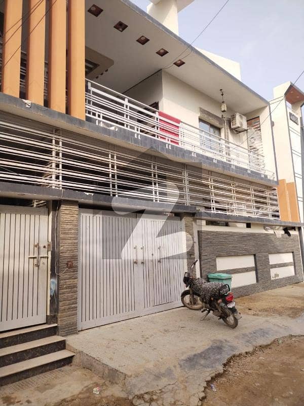 HOUSE 400 SQ YARD DOUBLE STOREY 4 PORTIONS