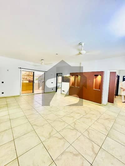 4 BED DD APARTMENT FOR RENT IN KHALID BIN WALEED ROAD