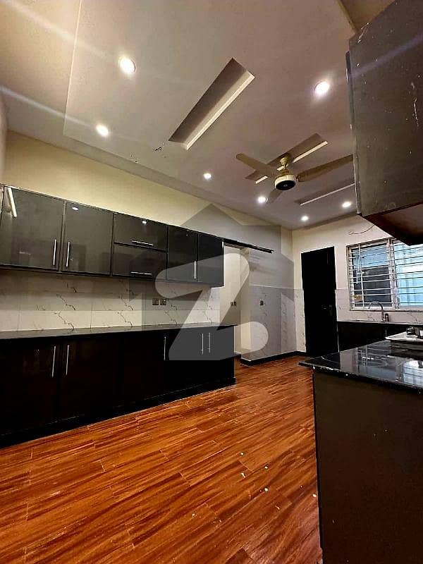 50x90 Kanal Triple Storey House For Rent G-13