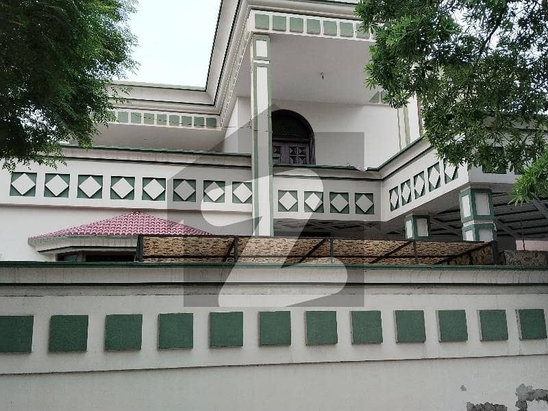 شادمان کالونی فیصل آباد میں 7 کمروں کا 18 مرلہ مکان 4.95 کروڑ میں برائے فروخت۔ شادمان کالونی فیصل آباد میں 7 کمروں کا 18 مرلہ مکان 4.95 کروڑ میں برائے فروخت۔