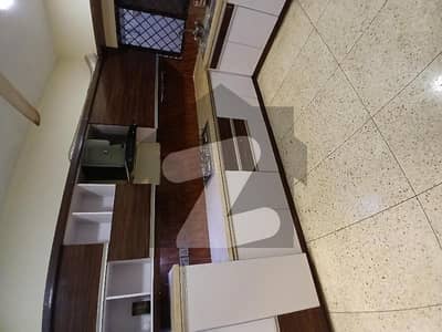 500-YARD SINGLE STOREY BUNGALOW AVAILABLE FOR RENT PHASE 7