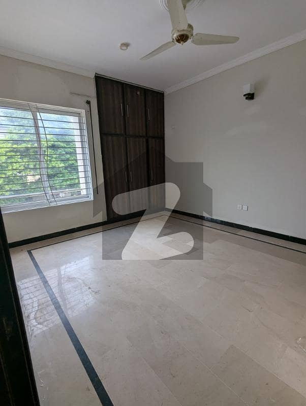 Upper portion for rent Upper portion for rent