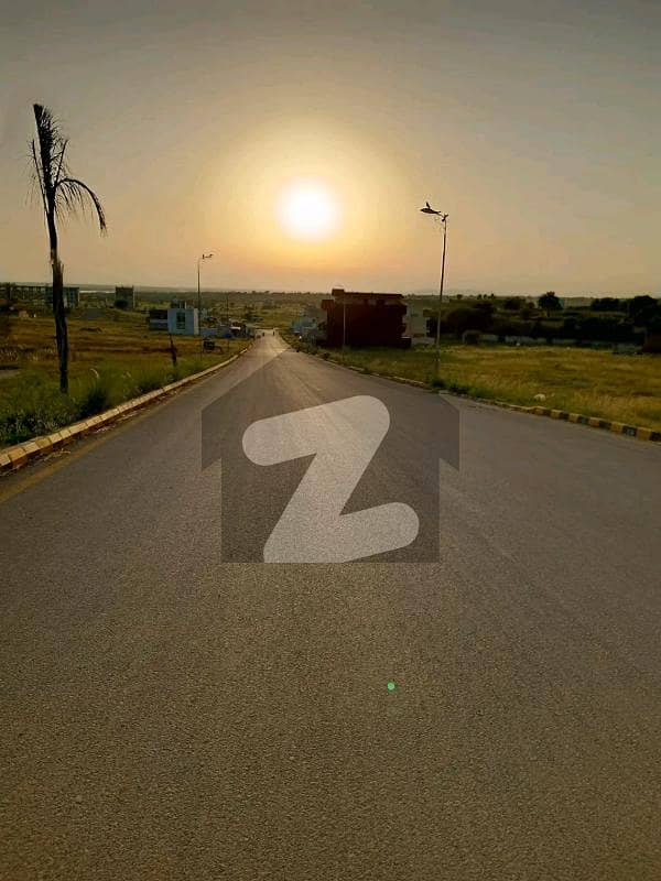 پی ای سی ایچ ایس اسلام آباد میں 10 مرلہ رہائشی پلاٹ 36.0 لاکھ میں برائے فروخت۔