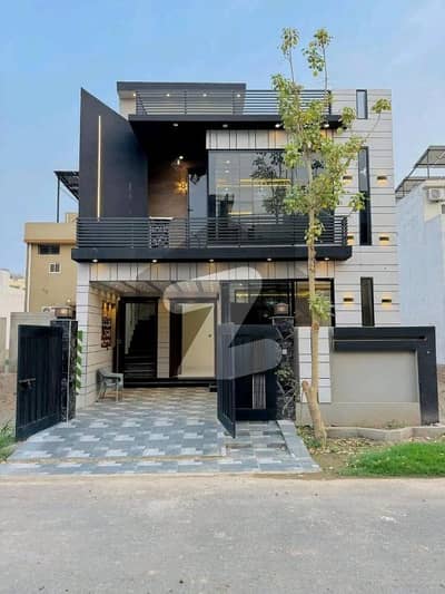 5 Marla Brand New House For Sale Direct Meeting With Owner In Parkview City Lahore