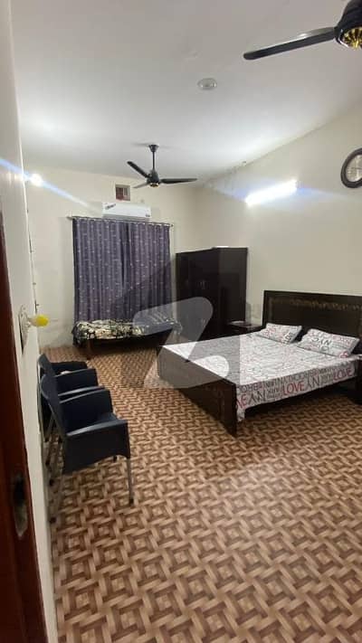 Prime Location 7 Marla House For Grabs In Madina Syedan