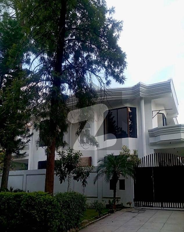 i-8/2.60x90 Upper Portion Separate gate near shifa Hospital i-8/2.60x90 Upper Portion Separate gate near shifa Hospital