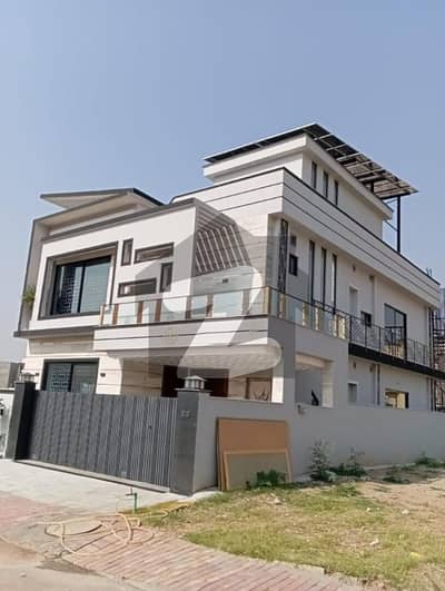 سٹی ہاؤسنگ سکیم جہلم میں 5 مرلہ مکان 1.75 کروڑ میں برائے فروخت۔