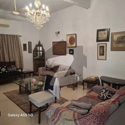 Old Bungalow For Sale In PECHS Block 2, Karachi