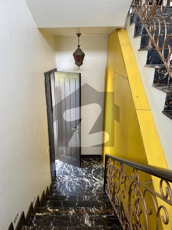 ڈی ایچ اے فیز 8 ڈی ایچ اے ڈیفینس,کراچی میں 3 کمروں کا 1 کنال بالائی پورشن 2.6 لاکھ میں کرایہ پر دستیاب ہے۔ ڈی ایچ اے فیز 8 ڈی ایچ اے ڈیفینس,کراچی میں 3 کمروں کا 1 کنال بالائی پورشن 2.6 لاکھ میں کرایہ پر دستیاب ہے۔