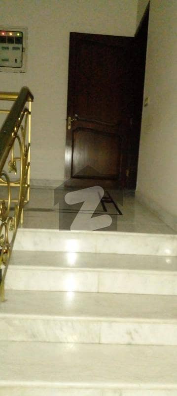 ڈی ایچ اے فیز 7 ڈی ایچ اے ڈیفینس,کراچی میں 5 کمروں کا 1 کنال مکان 14.0 کروڑ میں برائے فروخت۔ ڈی ایچ اے فیز 7 ڈی ایچ اے ڈیفینس,کراچی میں 5 کمروں کا 1 کنال مکان 14.0 کروڑ میں برائے فروخت۔