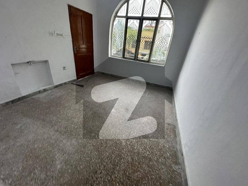 prime location 3 bed Upper Portion available for rent prime location 3 bed Upper Portion available for rent