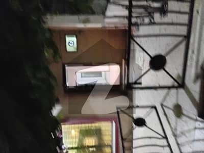beautiful house best location gass available