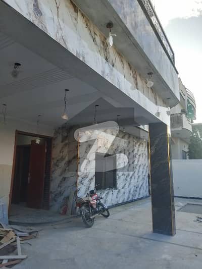ایف ۔ 15 اسلام آباد میں 6 کمروں کا 1 کنال مکان 3.0 لاکھ میں کرایہ پر دستیاب ہے۔