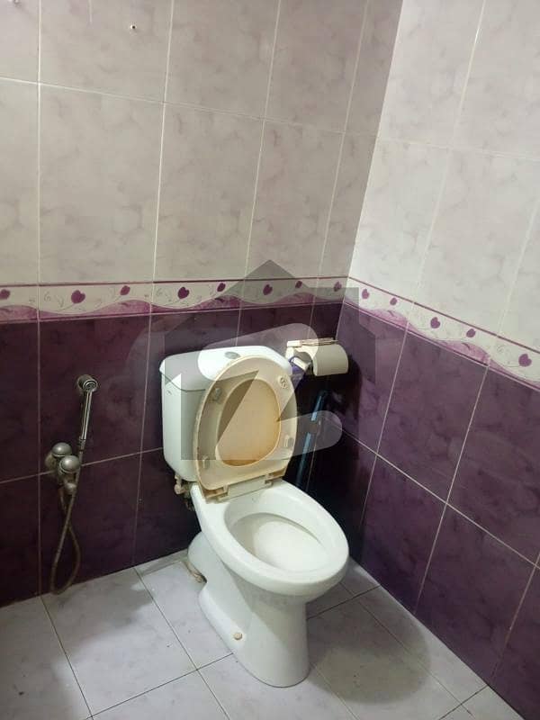 Upper portion available for rent in g 11 Upper portion available for rent in g 11