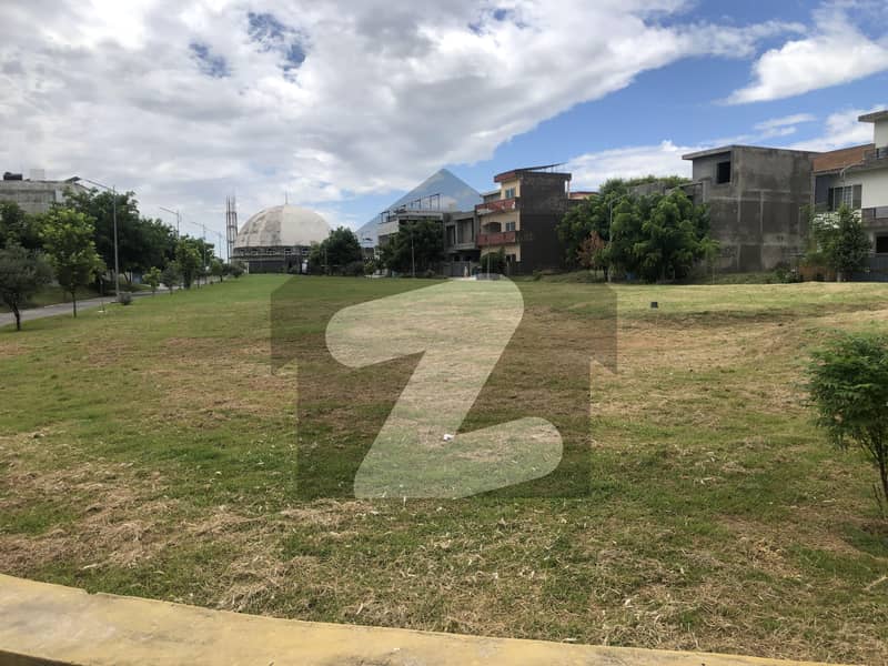 5 Marla Corner Plot For Sale