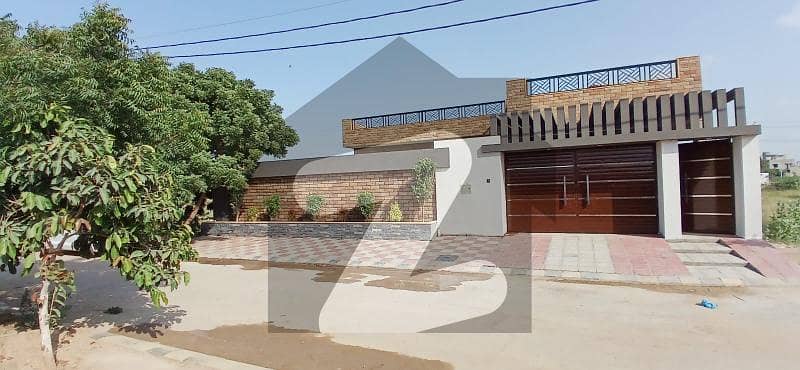 ROOMS in VILLA -- NEWLY MARRIED COUPLE or SINGLE FEMALES ONLY ROOMS in VILLA -- NEWLY MARRIED COUPLE or SINGLE FEMALES ONLY