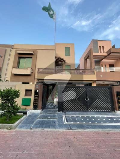 10 MARLA LIKE BRAND NEW HOUSE IS AVAILABLE FOR SALE IN RAFI BLOCK, SECTOR E, BAHRIA TOWN LAHORE.