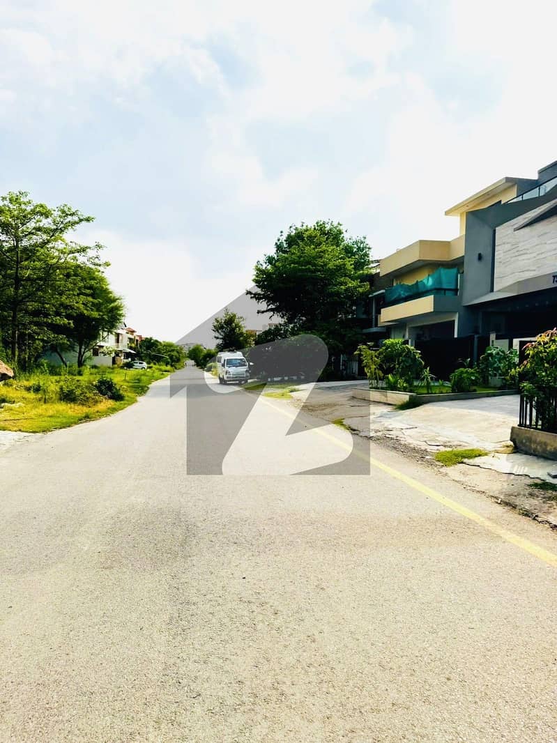 SUN FACE LEVELLED PLOT 25x50 FOR SALE SUN FACE LEVELLED PLOT 25x50 FOR SALE