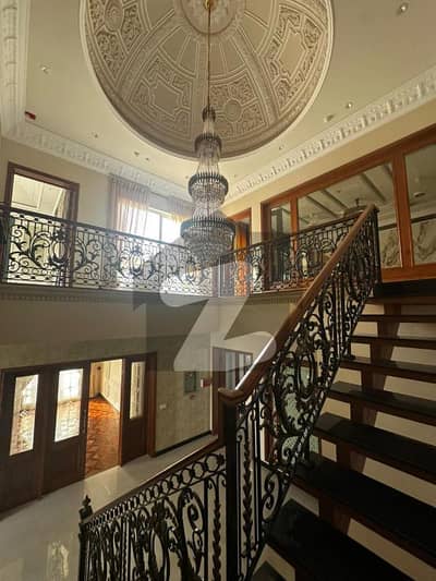 1 Kanal Beautiful House Near Raya