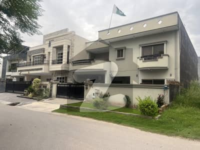 10 Marla Best Plot For Sale in C Bulock Faisal town