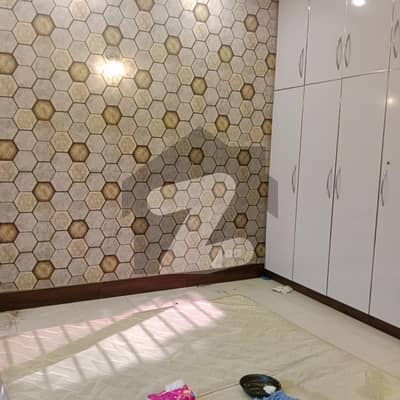 ڈی ایچ اے فیز 5 ڈیفنس (ڈی ایچ اے),لاہور میں 3 کمروں کا 5 مرلہ مکان 1.3 لاکھ میں کرایہ پر دستیاب ہے۔