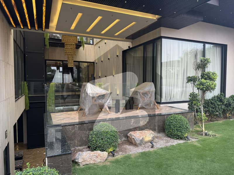 3 kanal beautiful villa situated at mian cantt 3 kanal beautiful villa situated at mian cantt