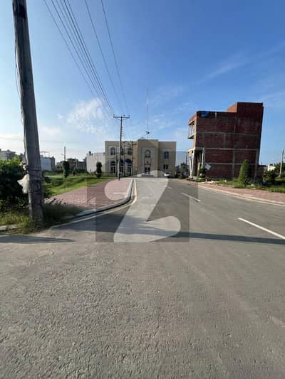 انڈگو کینال ہومز مین کینال بینک روڈ,لاہور میں 3 مرلہ رہائشی پلاٹ 73.0 لاکھ میں برائے فروخت۔